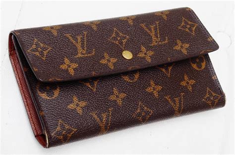 Louis Vuitton trifold wallet